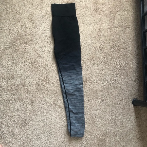 Workout leggings - Picture 2 of 3